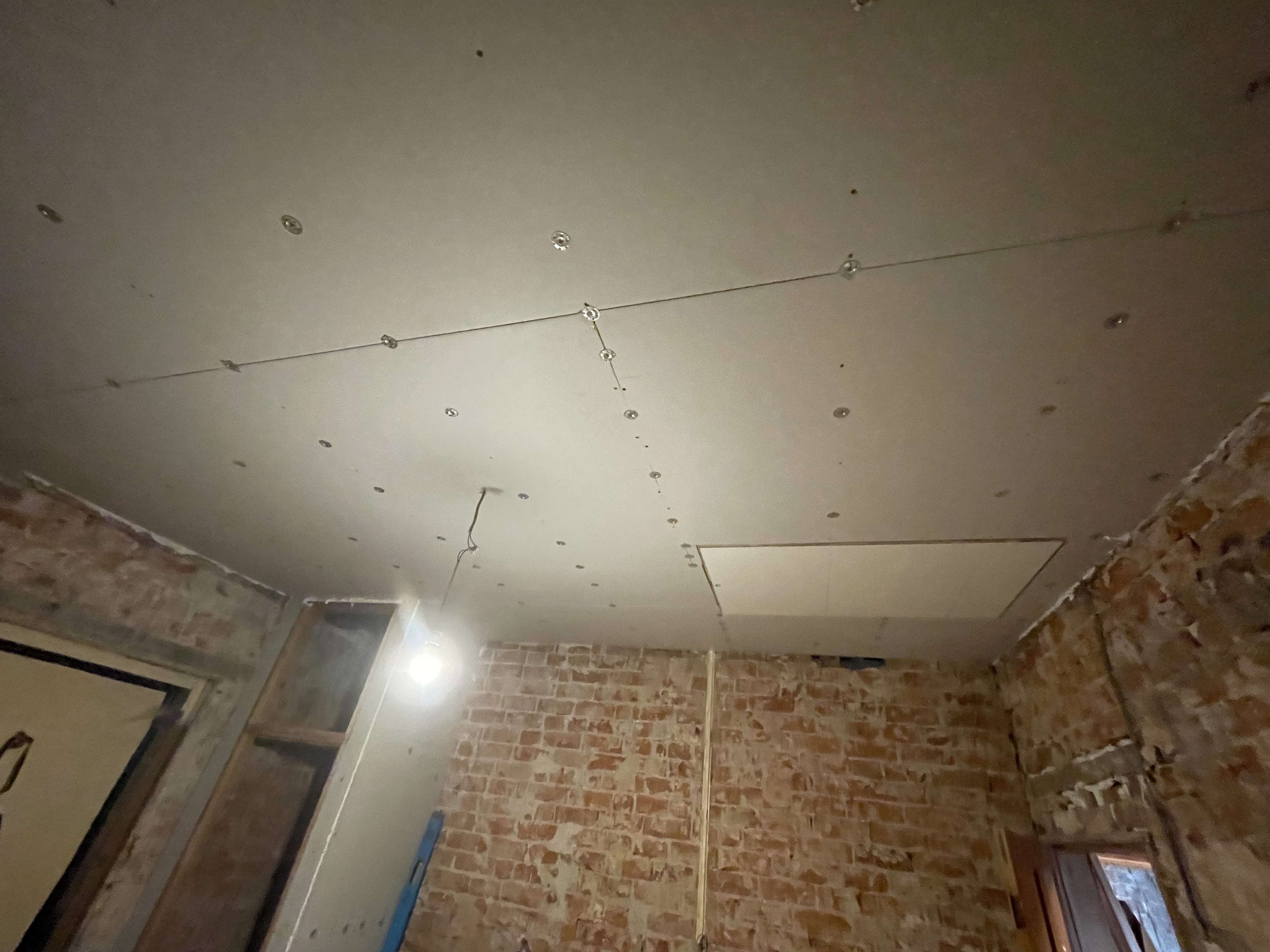 Why I Use Metal Discs When Under-boarding Ceilings